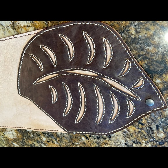 Hand Stitched Leaf Design Leather Journal - Picture 5 of 8